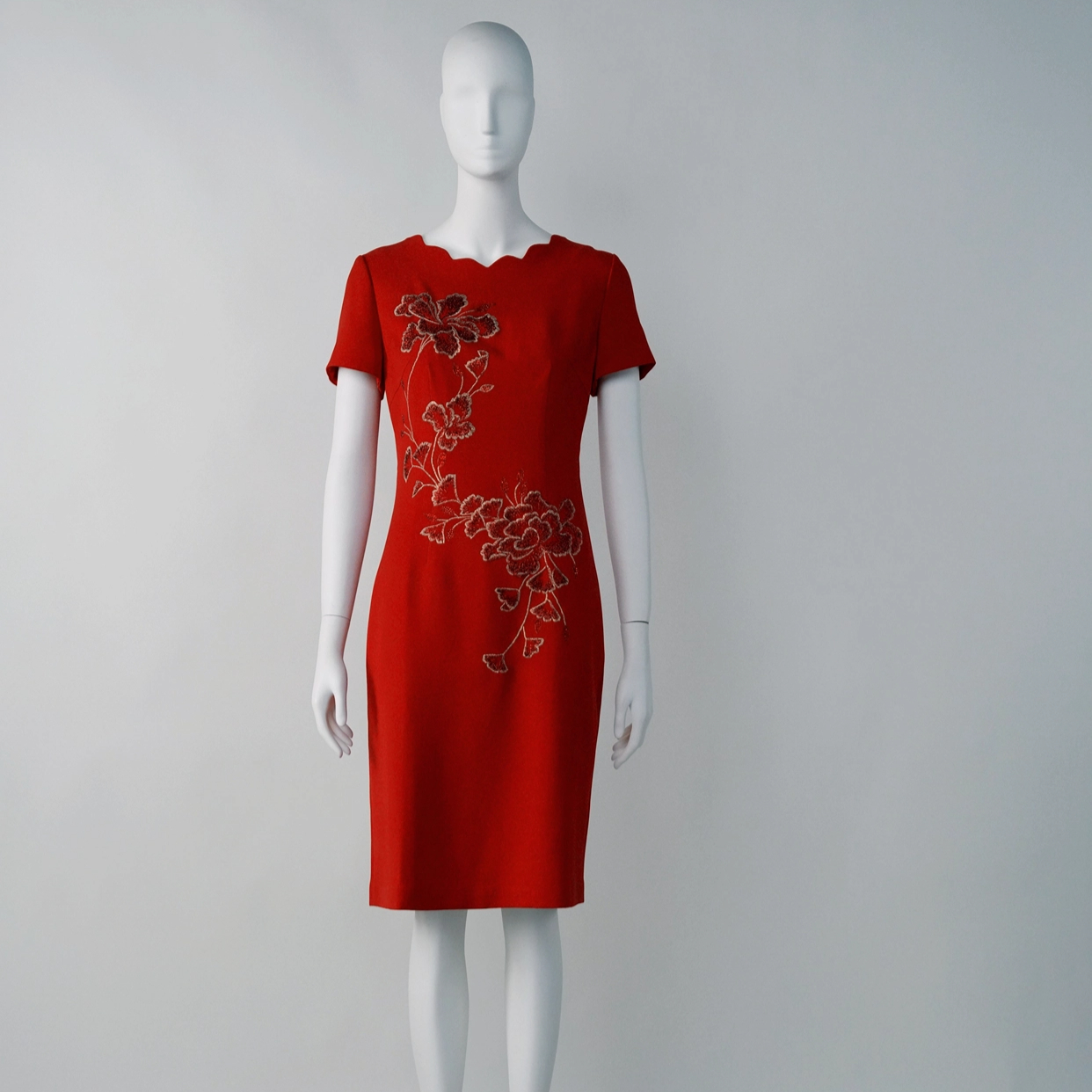 懿菲金贵传香|夏季新中式花瓣领刺绣连衣裙YF18293228-3555