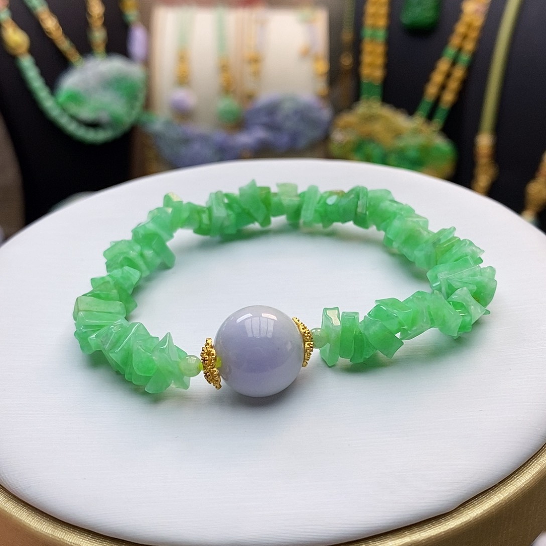 翡翠颈饰未镶嵌天然