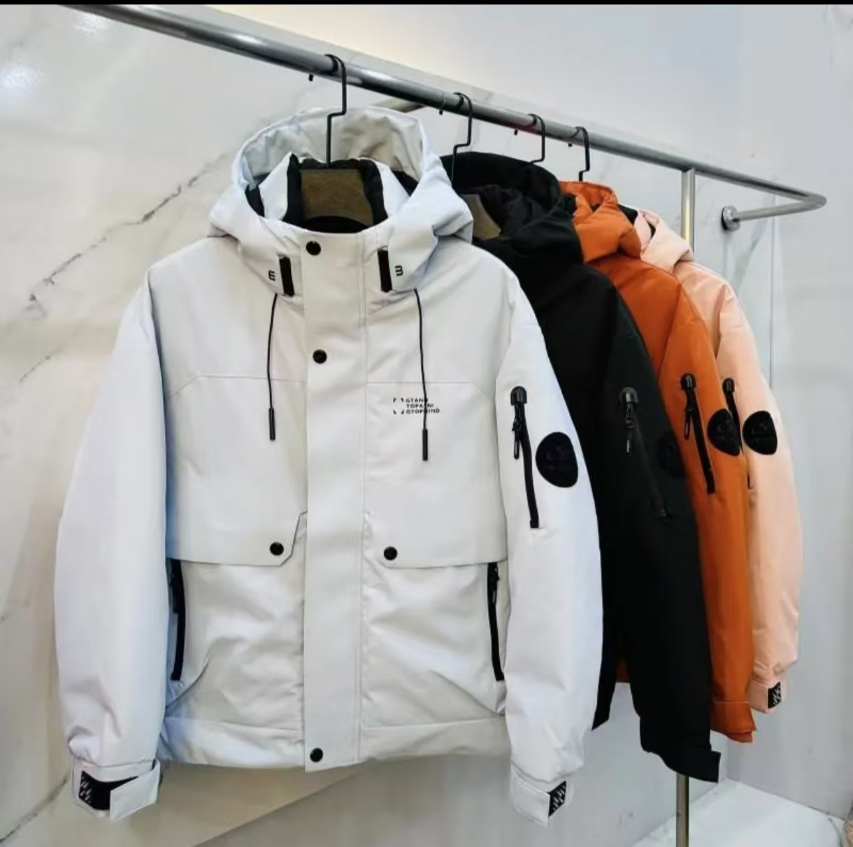 【武汉专场】8156新款首发冬季休闲时尚工装风保暖连帽加厚羽服