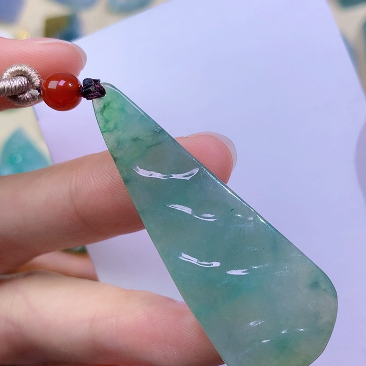 翡翠未镶嵌吊坠(不含链) 3943
