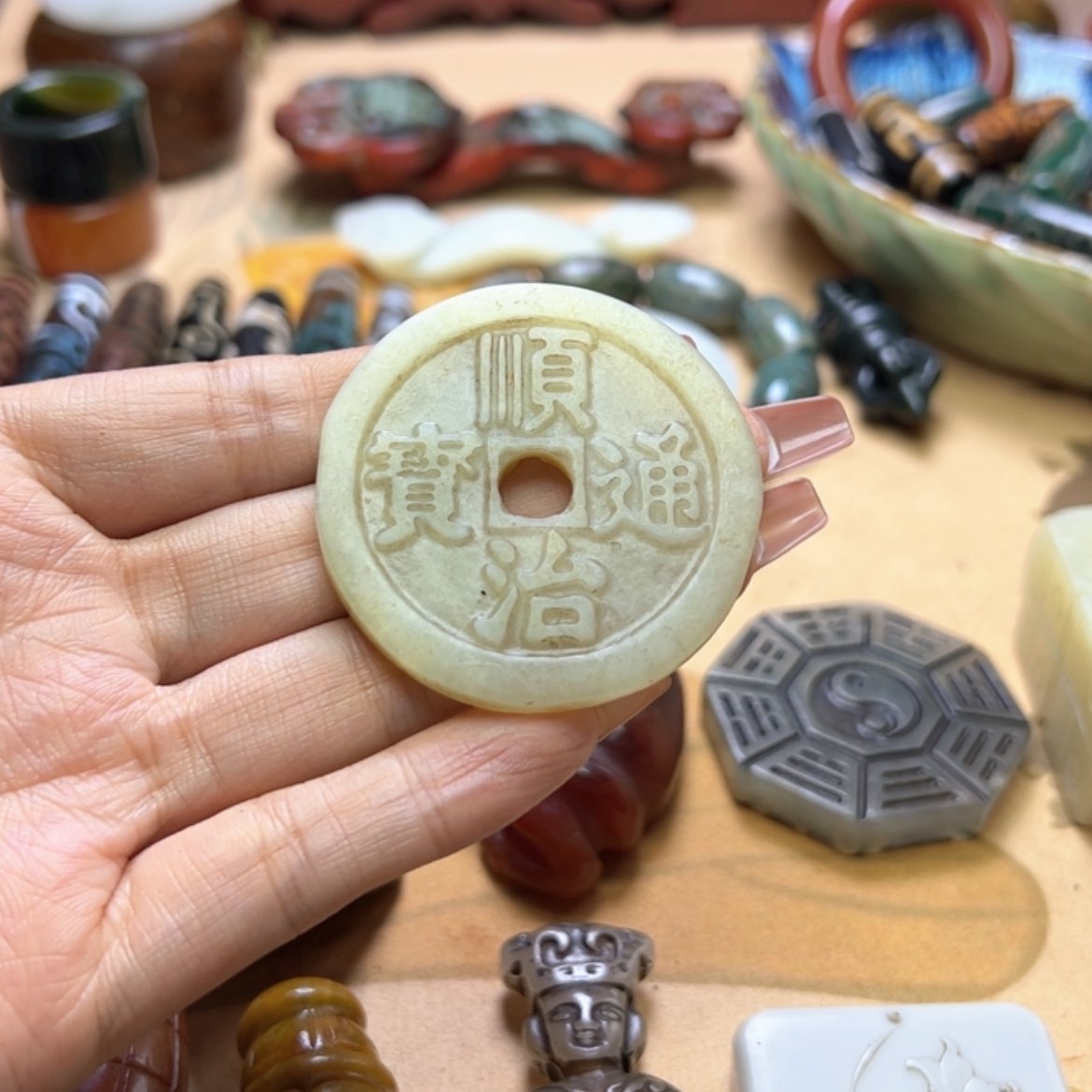 【闪购商品】蛇纹石玉颈饰未镶嵌