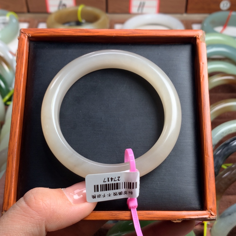 【闪购商品】和田玉手镯未镶嵌53/54