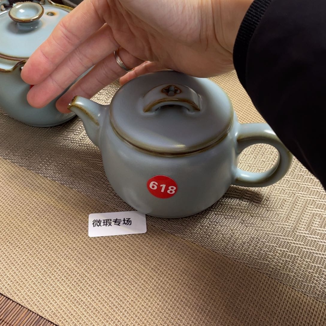 瓷片。。。。。。。。。。。。。。。。。。。