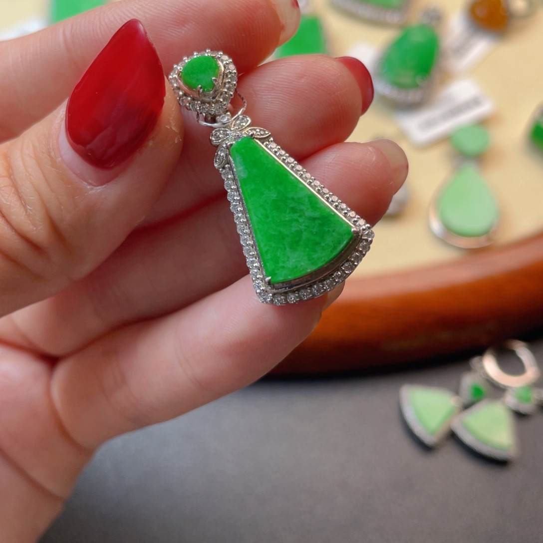 翡翠吊坠(不含链)银S925镶嵌