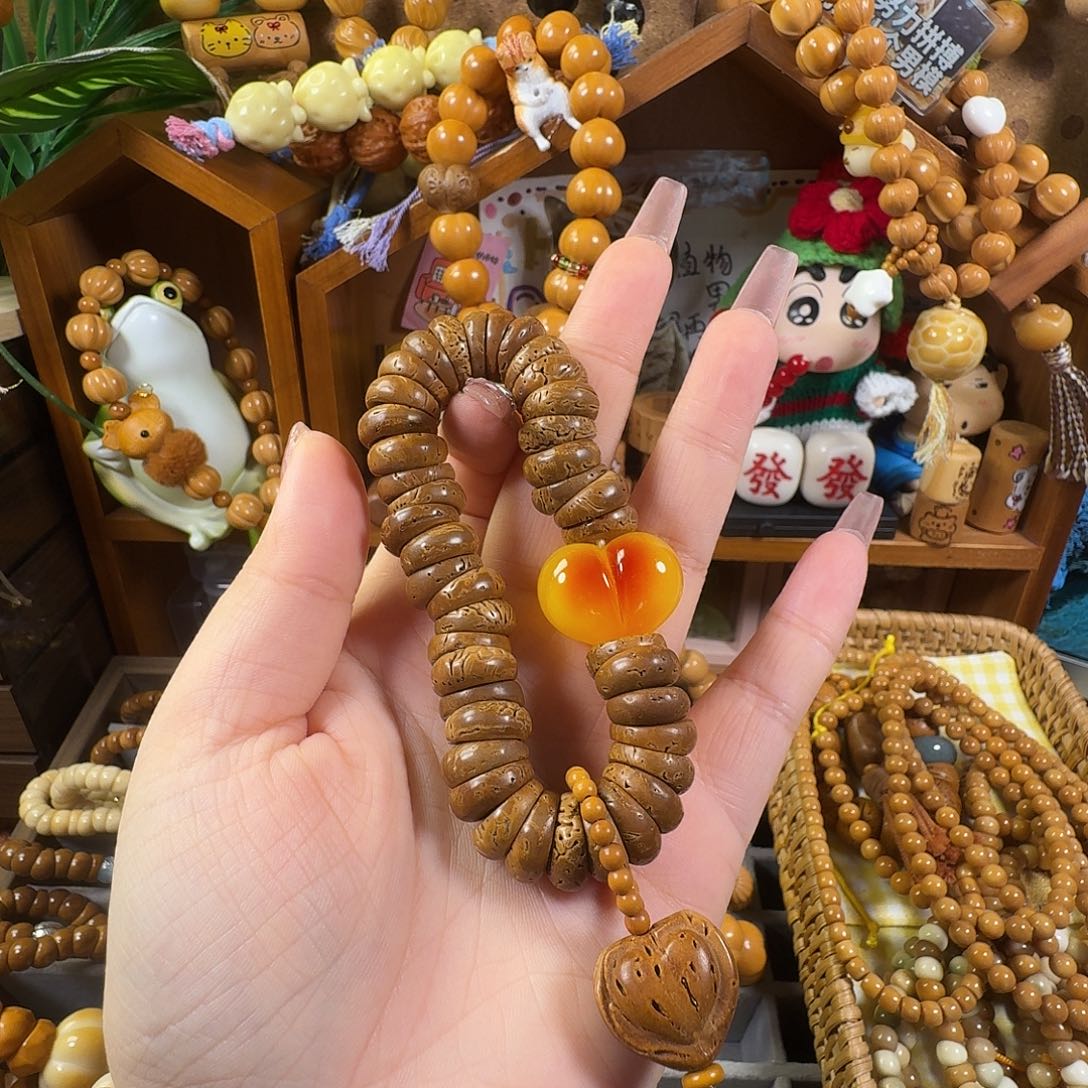 吊坠猴头核桃大肠墩墩