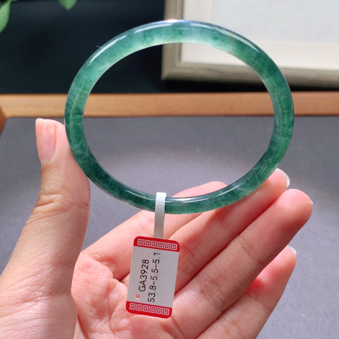 翡翠手镯未镶嵌天然翡翠手镯