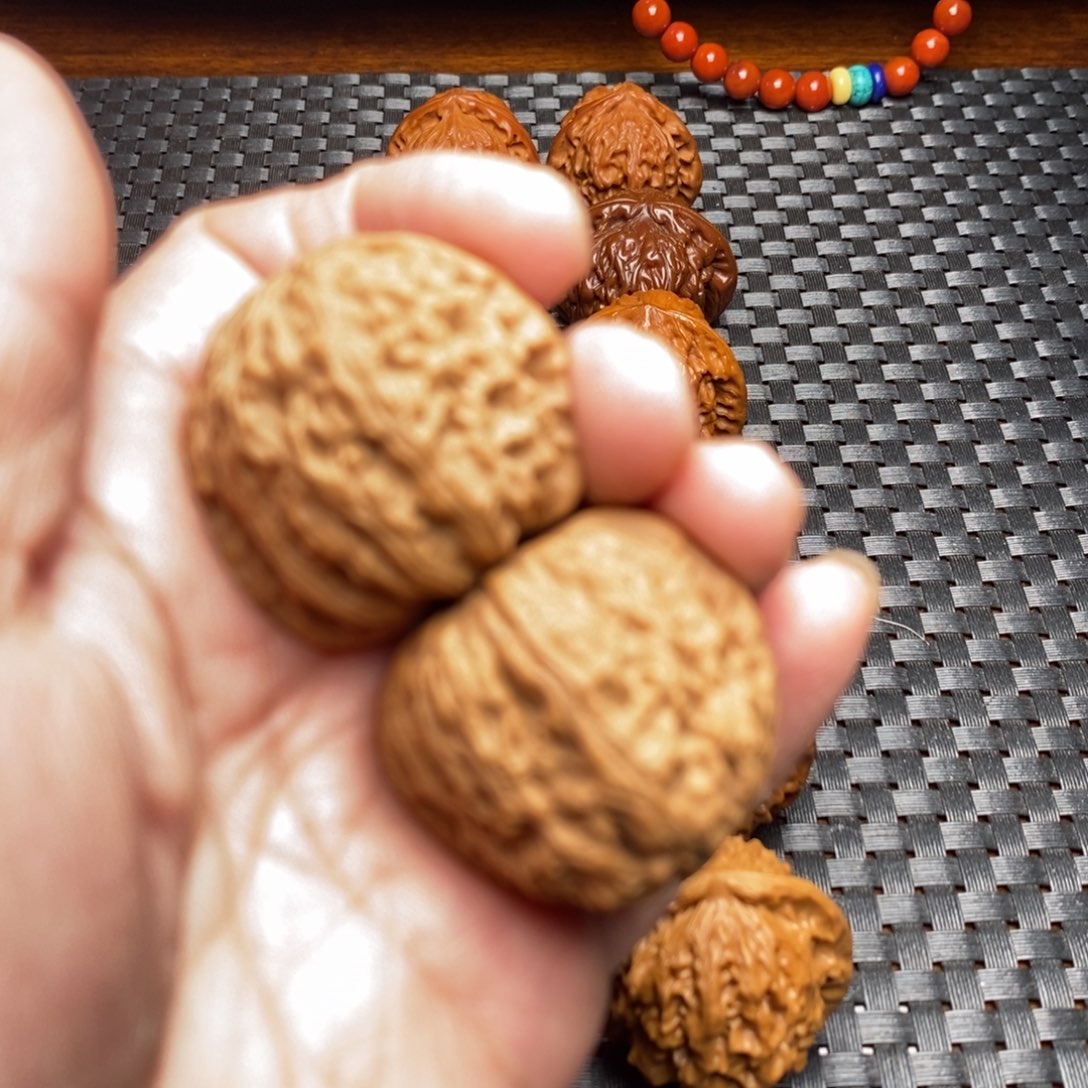 文玩核桃把件文****）白狮子