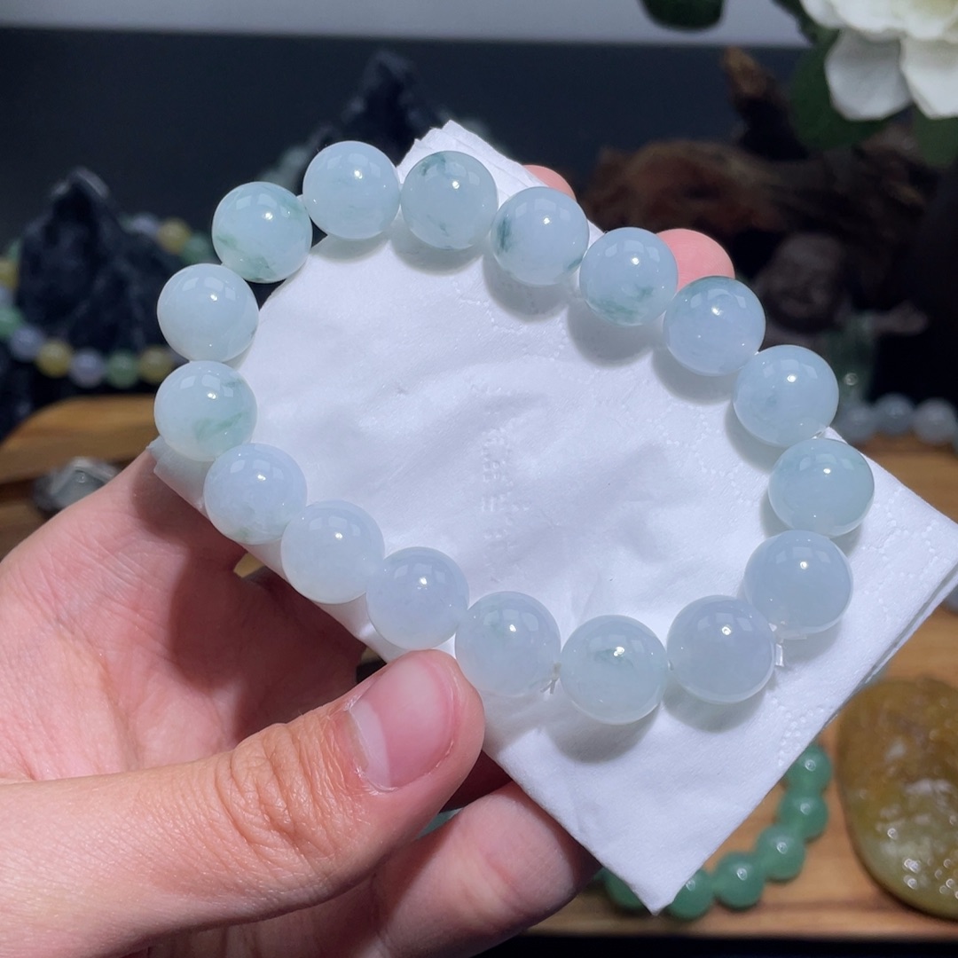 定制翡翠未镶嵌手串