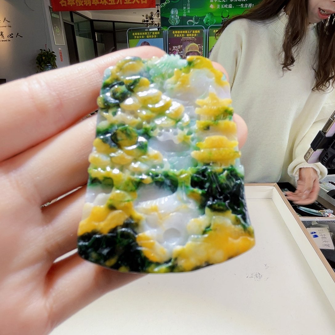 颈饰未镶嵌翡翠翡翠