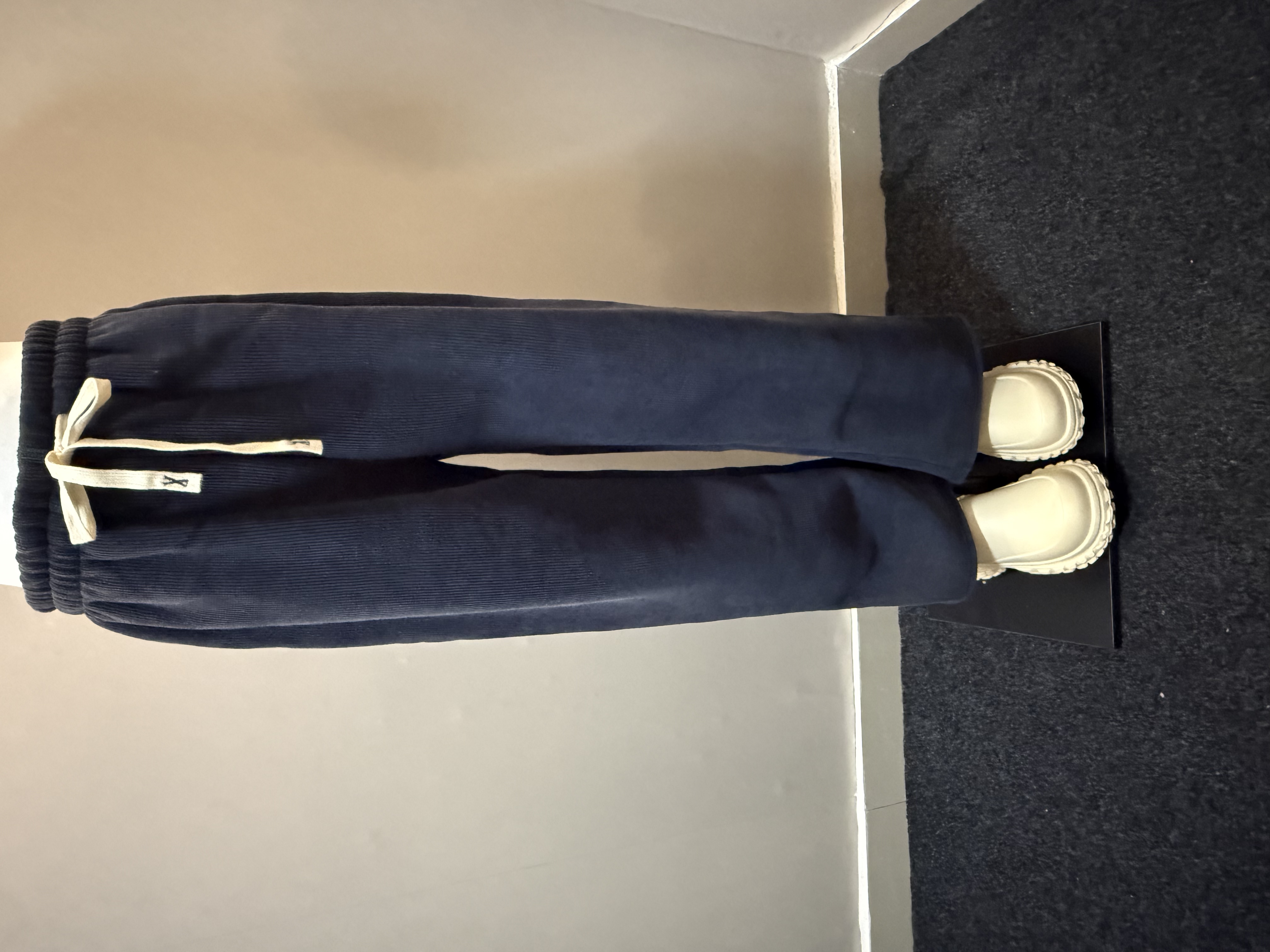 加绒加厚阔腿裤女秋冬2025新款灯芯绒羊羔绒直筒裤外穿