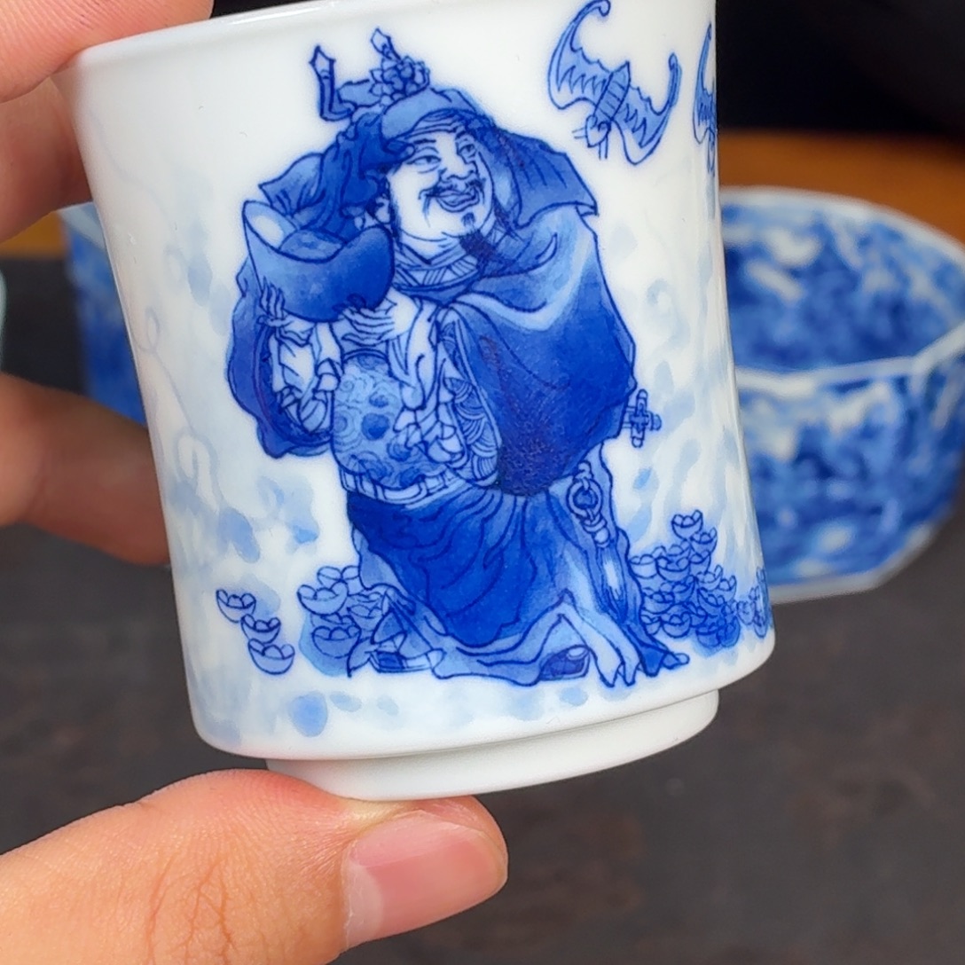 杯子瓷瓷姑娘景德镇陶瓷艺术