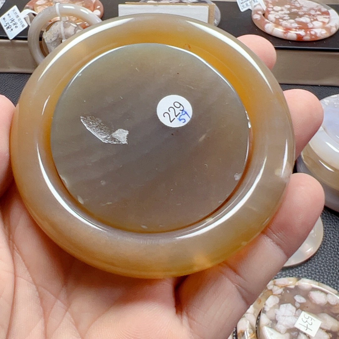小***茶石英质玉手镯未镶嵌59