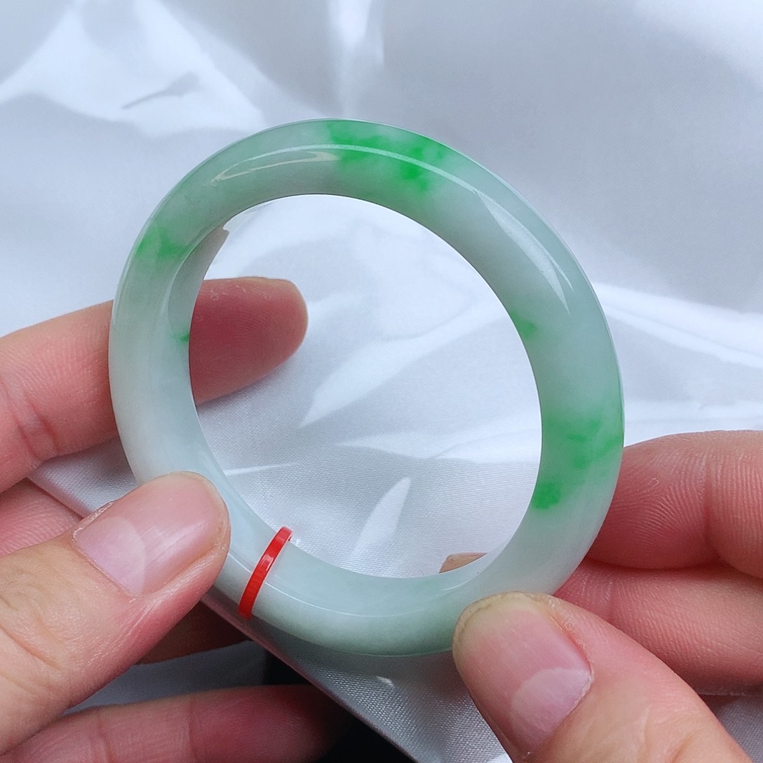 翡翠手镯未镶嵌8456，nnnnnn