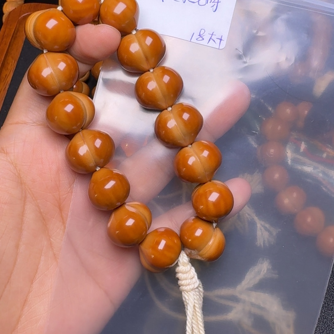 我***呀猴头核桃吊坠顶级屁桃18大➕