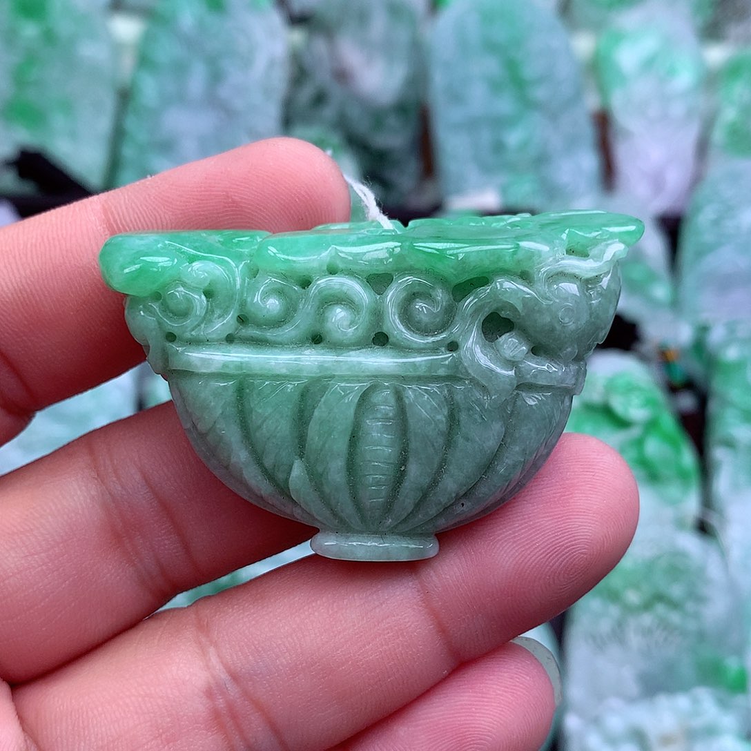 翡翠吊坠(不含链)未镶嵌