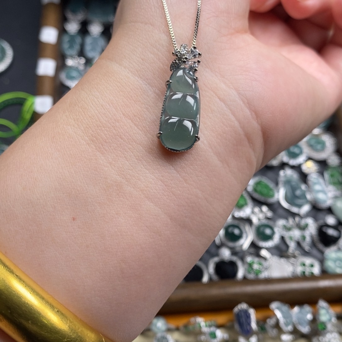 未镶嵌挂件翡翠翡翠