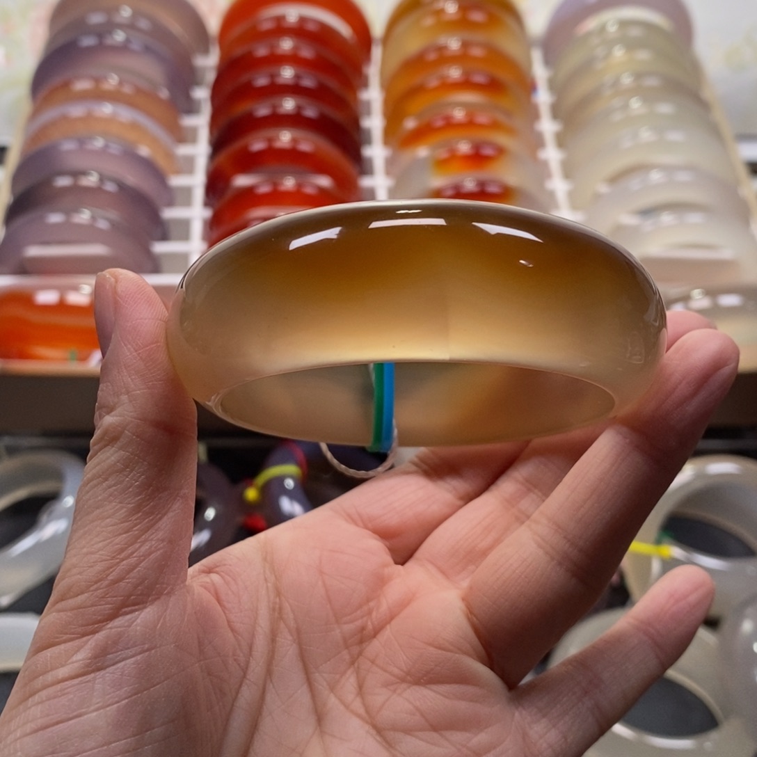 玛瑙/玉髓未镶嵌手镯