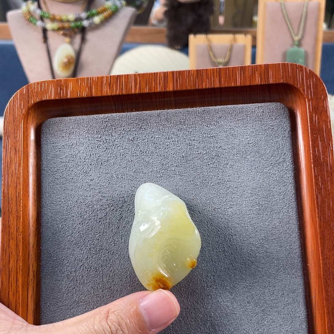 和田玉未镶嵌吊坠(不含链)