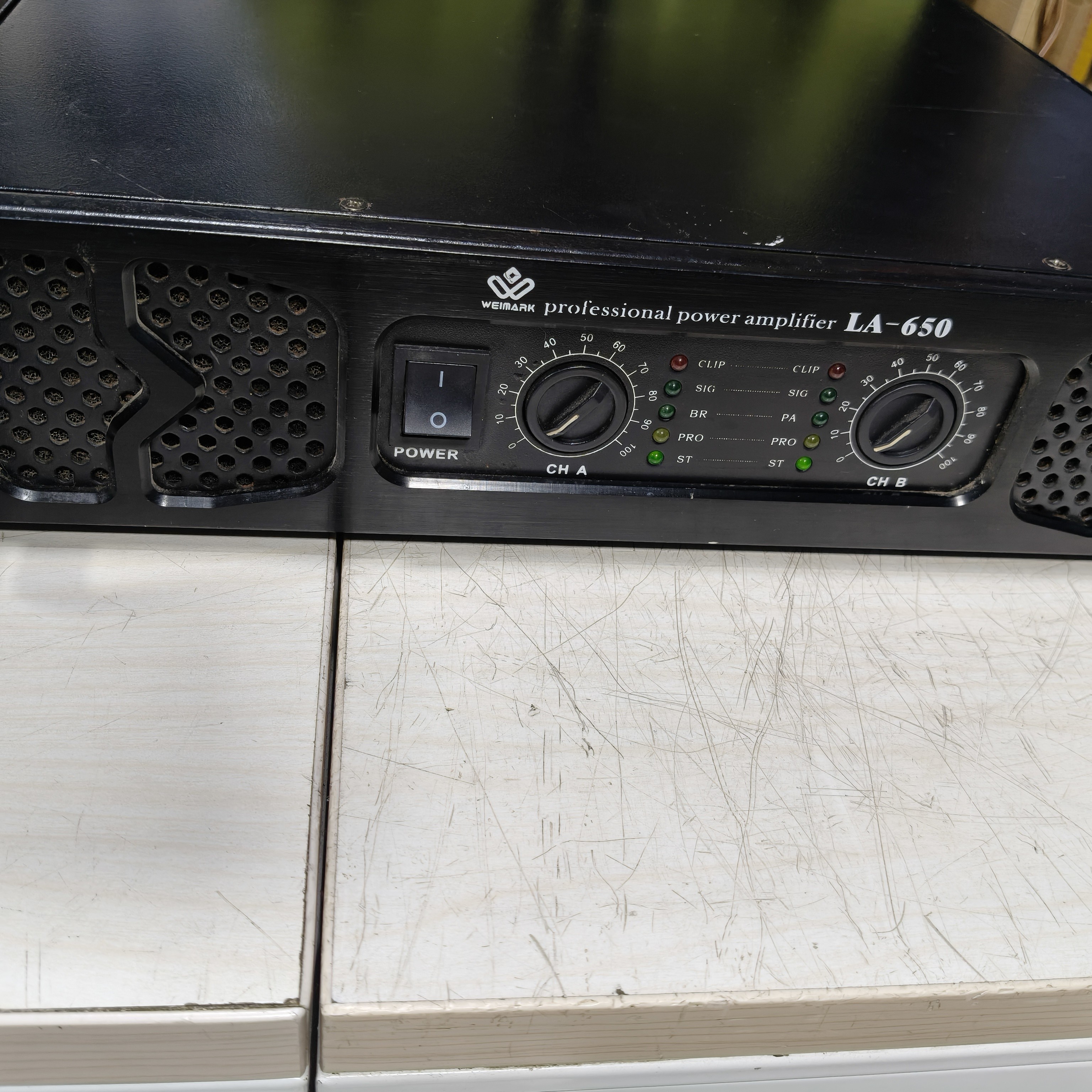 不包邮，正常使用后级功放一台