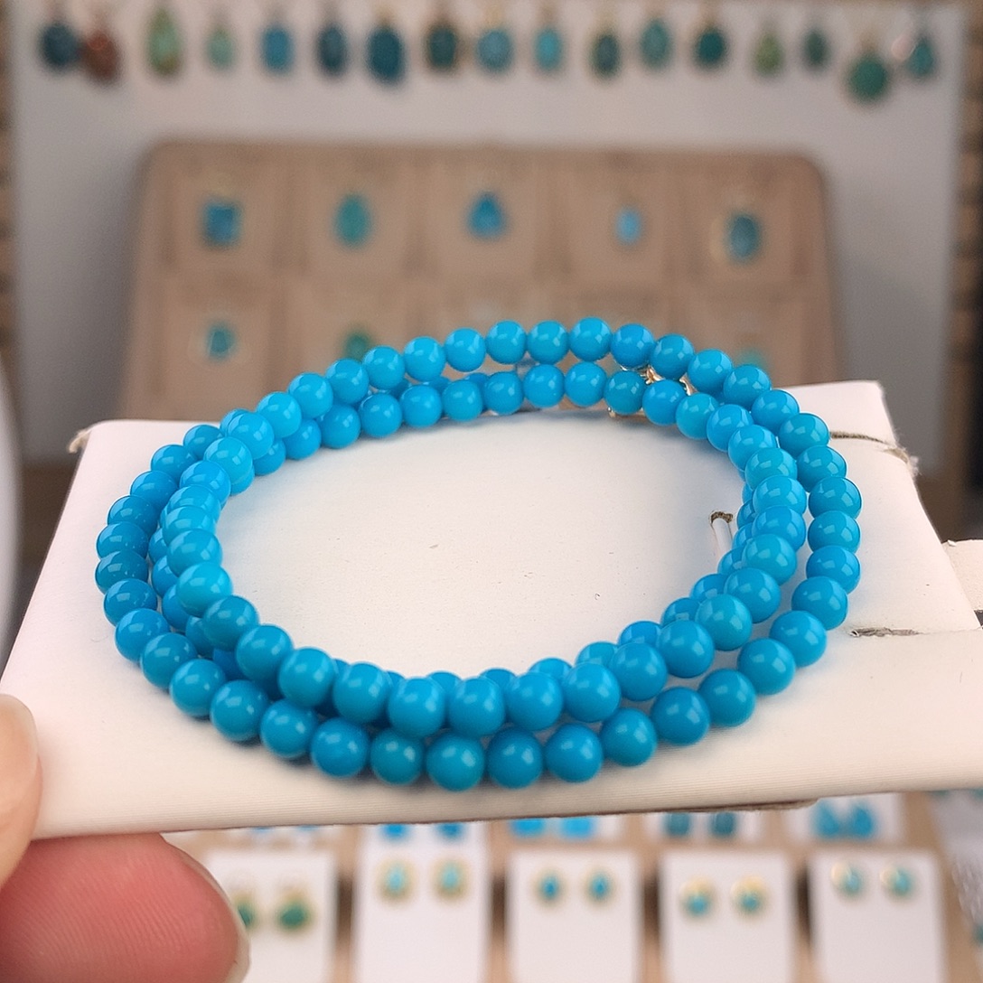 绿松石未镶嵌颈饰