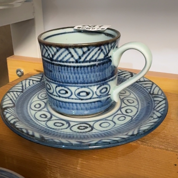 一套咖啡杯的价格也