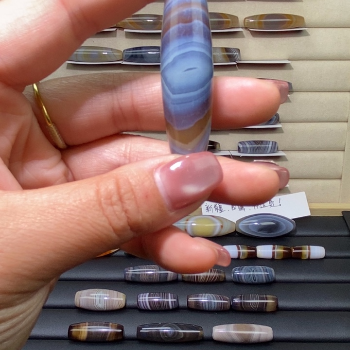 一***可玛瑙/玉髓未镶嵌颈饰