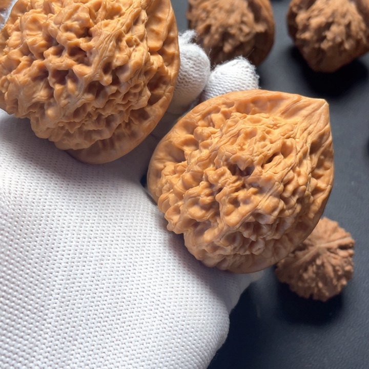 飞***缘文玩核桃吊坠王勇官帽