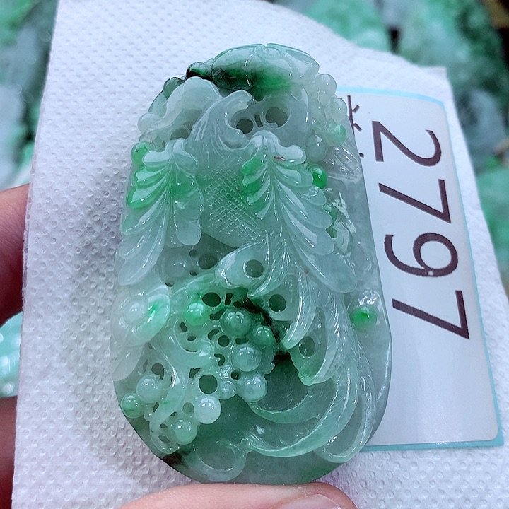 吊坠(不含链)未镶嵌翡翠