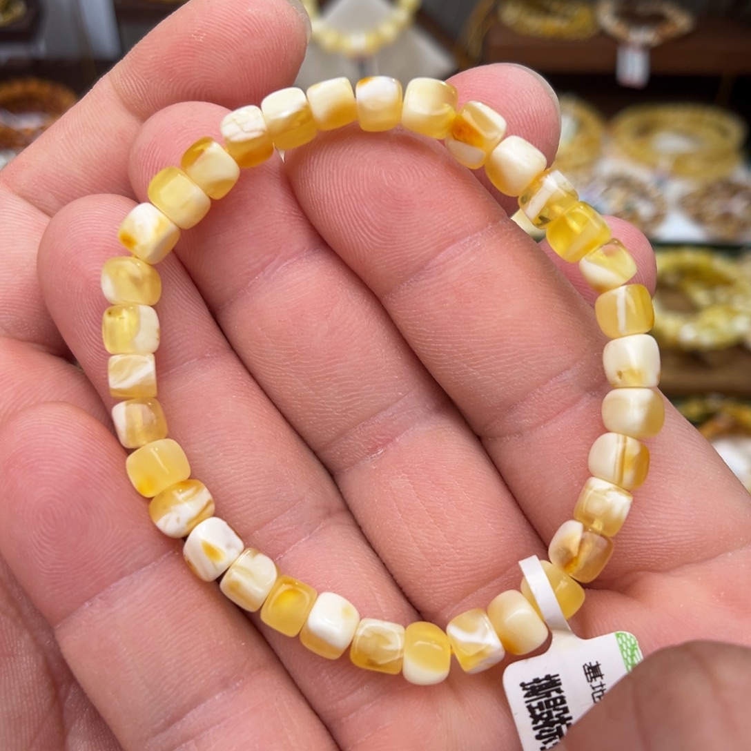 琥珀未镶嵌手链微瑕00005.6mm