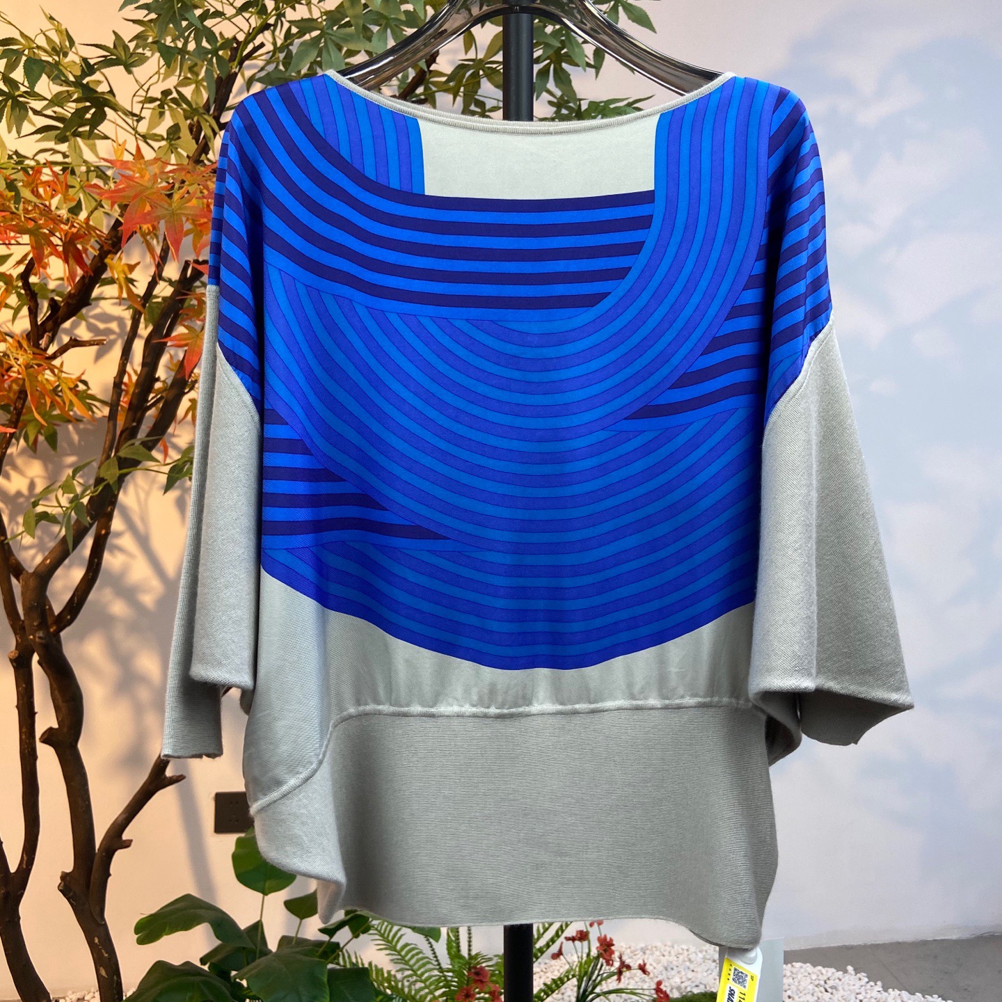 99新 Hermes/爱马仕 2508173/34码/拼接艺术图案蝴蝶袖针织衫