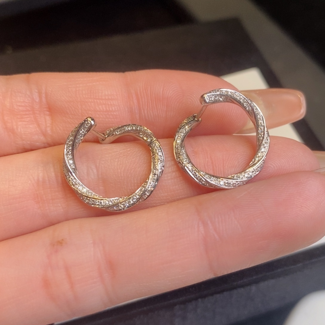 钻石耳饰18K金镶嵌蛇形耳扣