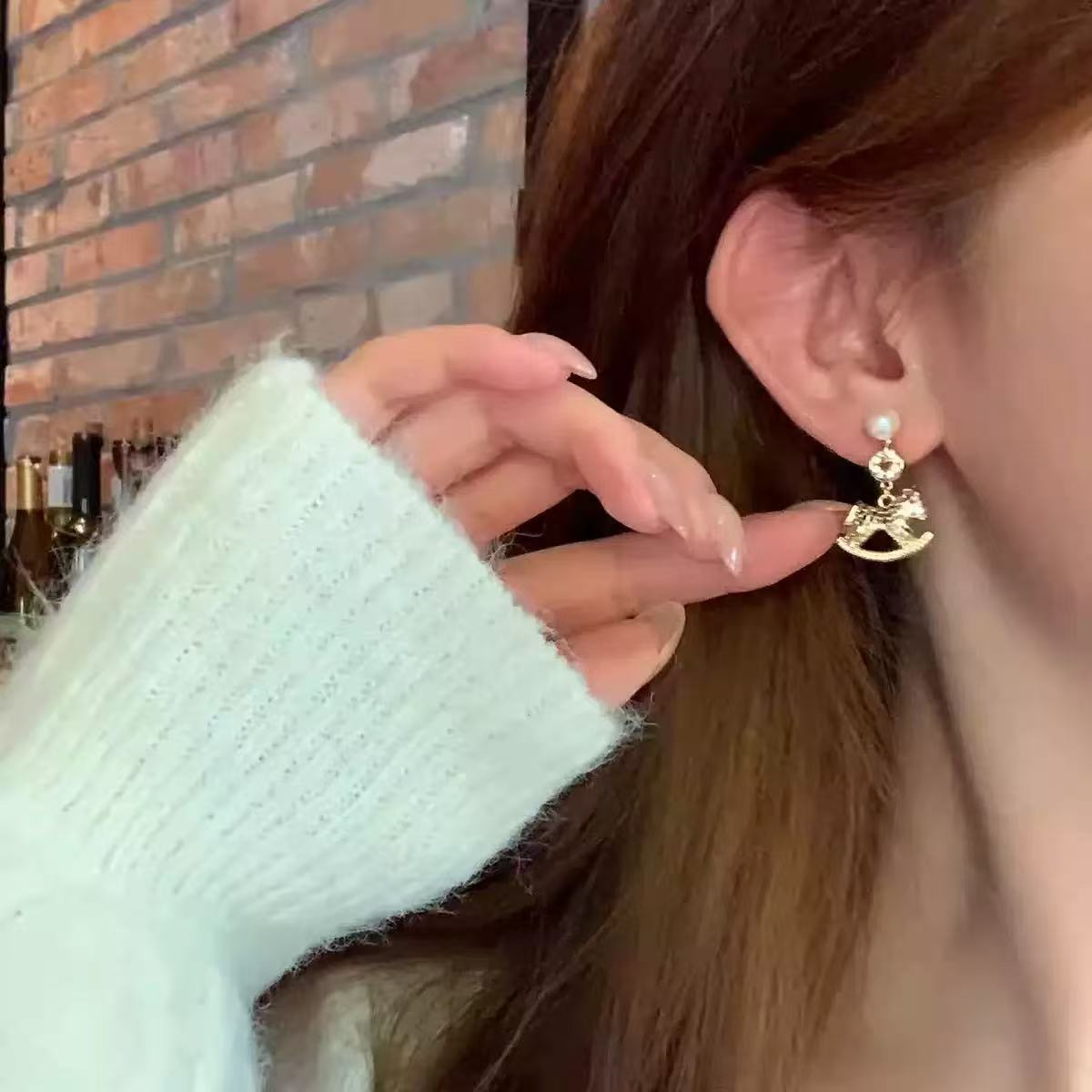 铜合金仿珍珠耳饰 项链戒指轻奢百搭气质时尚耳环精致简约