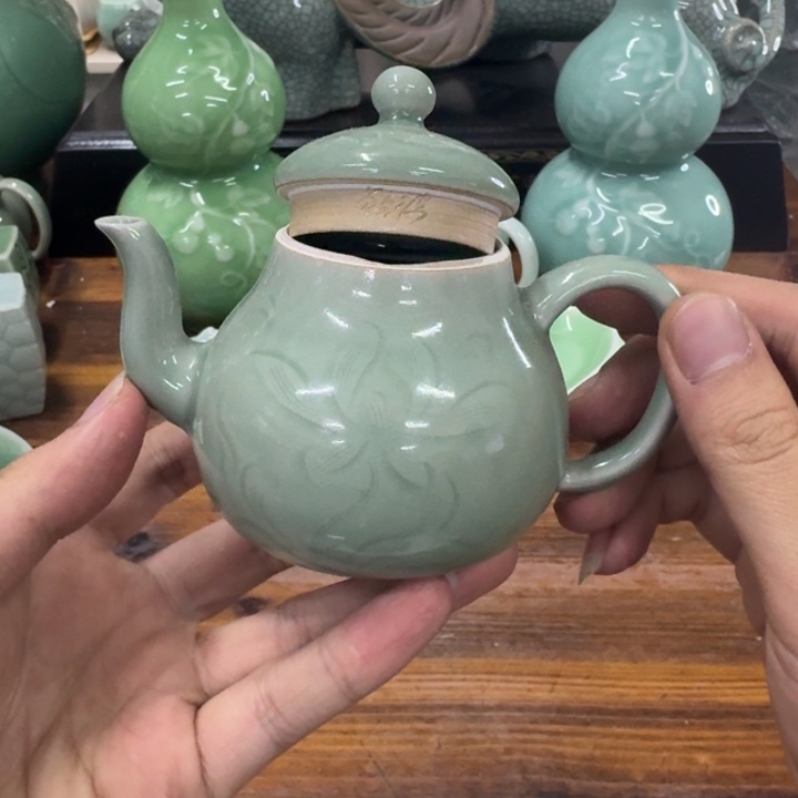 龙泉青瓷茶具微瑕5363
