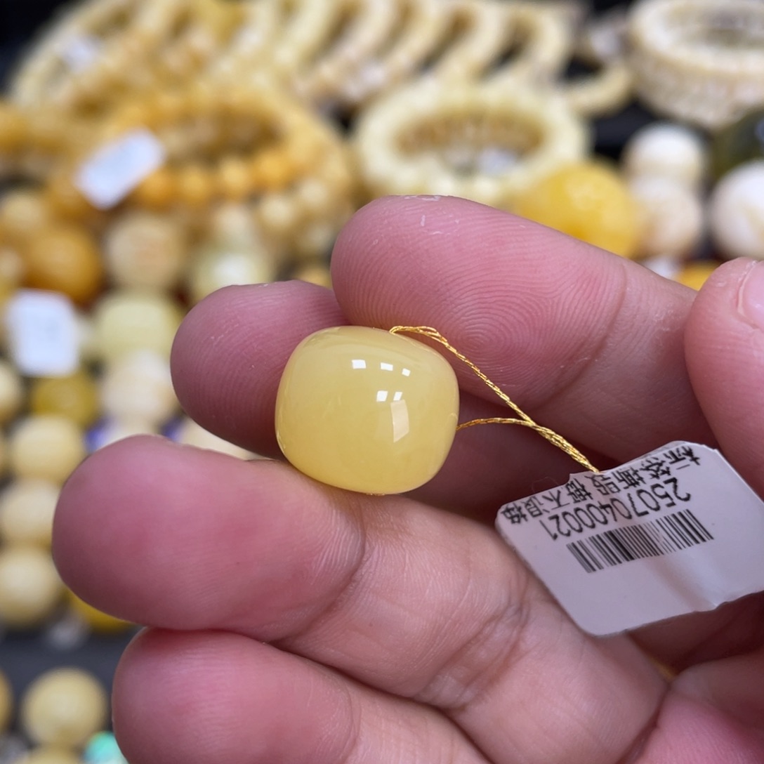 裸石蜜蜡未镶嵌14.3*12.5mm