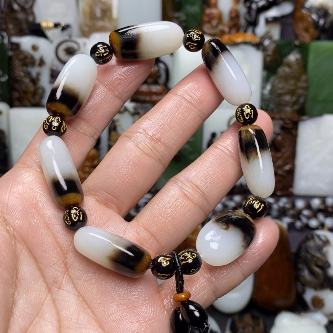 和田玉颈饰未镶嵌用****2