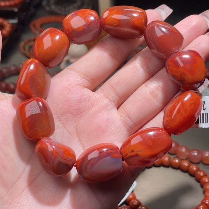 南红玛瑙火焰红随型 16～17+未镶嵌