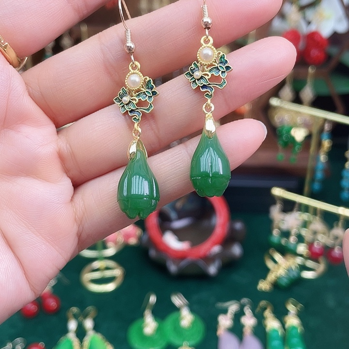 石英质玉耳钉合金