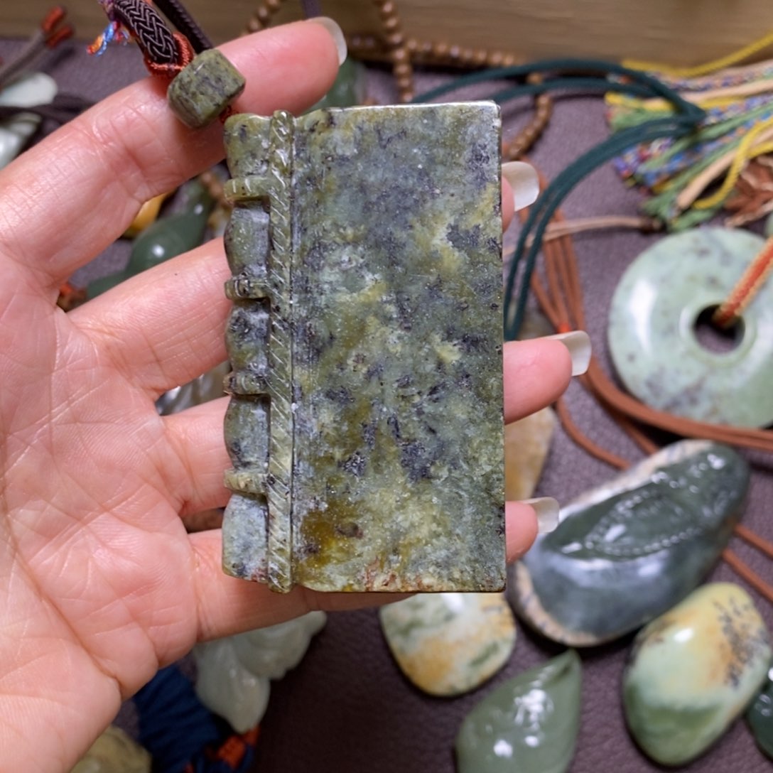 岫岩河磨玉（透闪石质玉）无未镶嵌