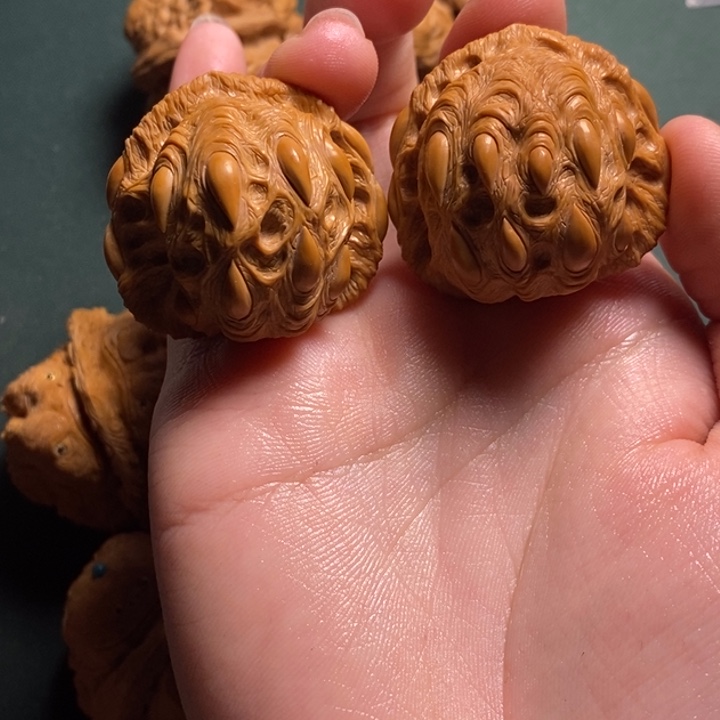 J***杨文玩核桃白狮子吞噬35