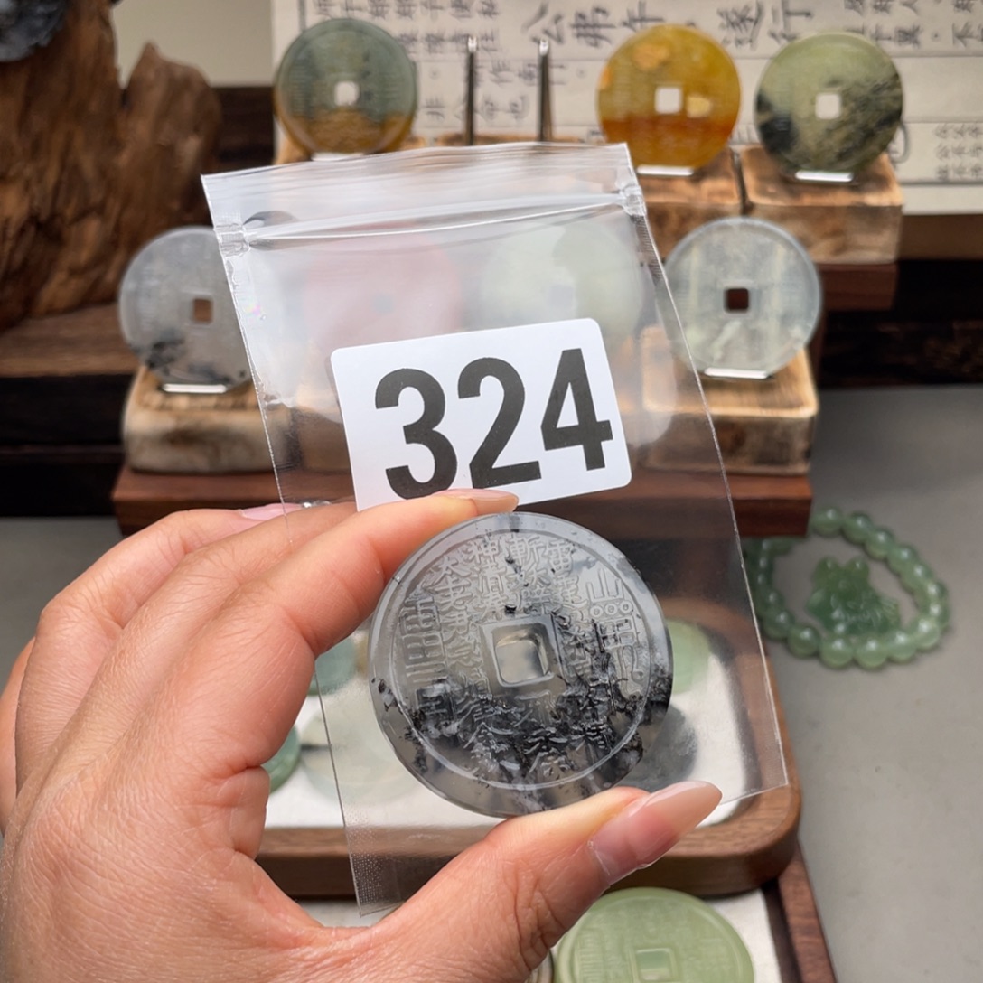 @****蛇纹石玉未镶嵌颈饰