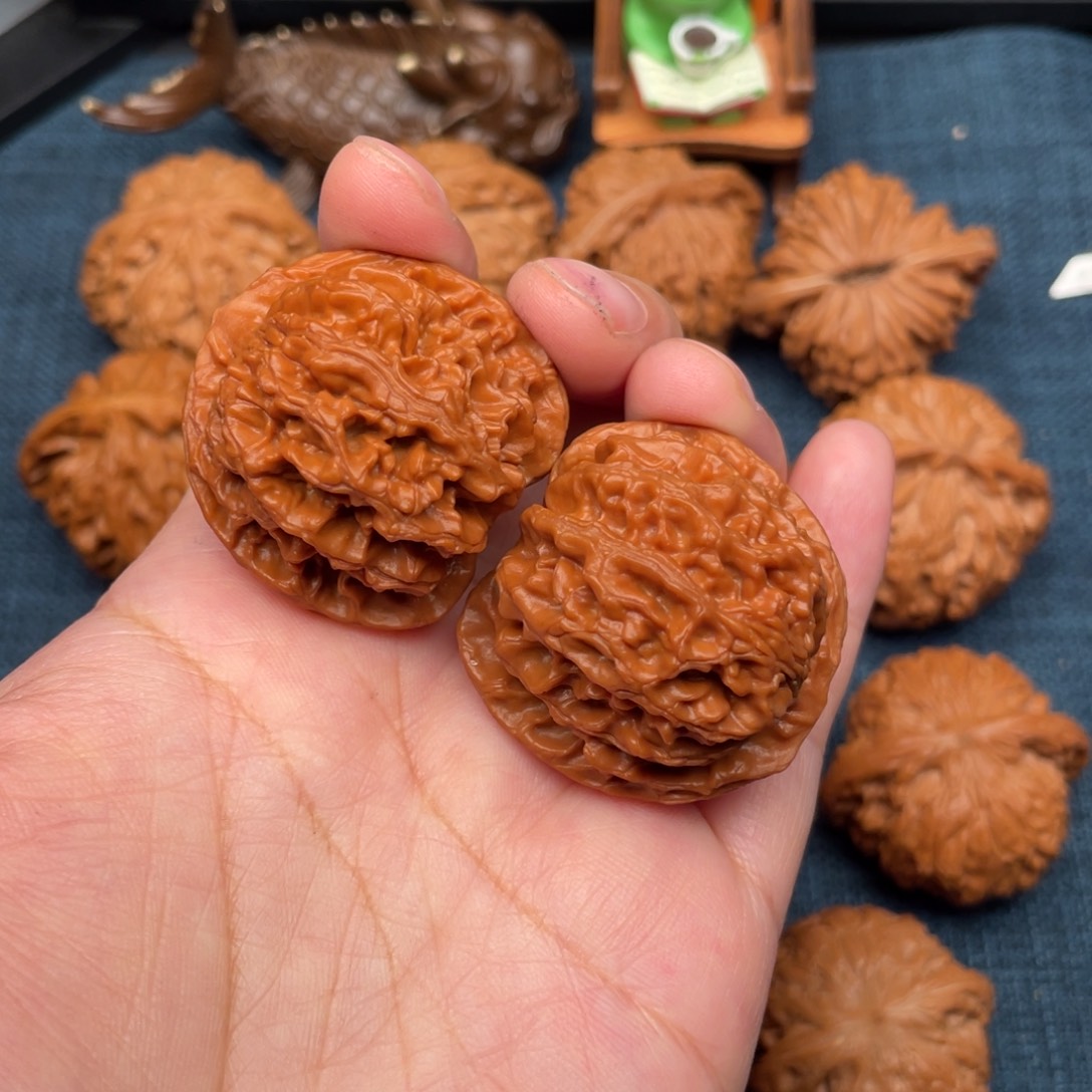 把件文玩核桃37红皮小苹果全品
