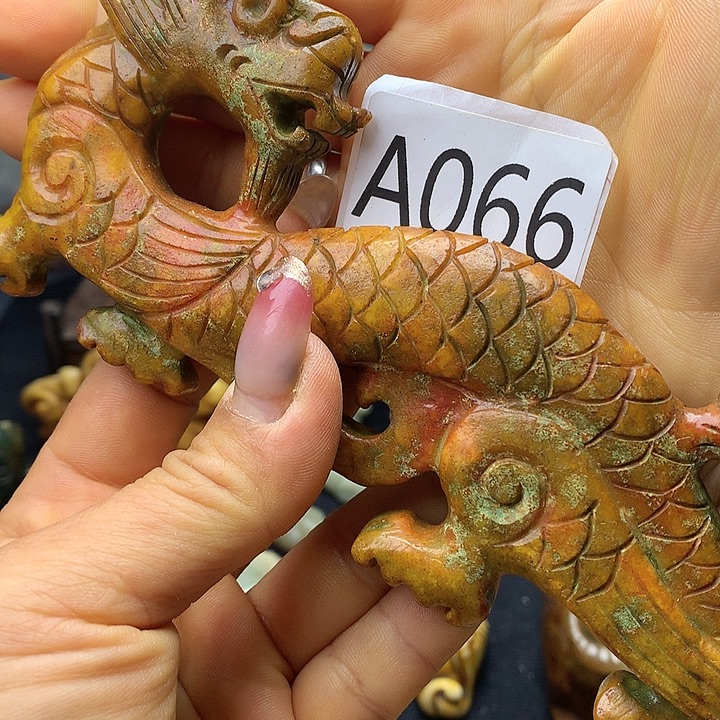 和田玉未镶嵌车挂