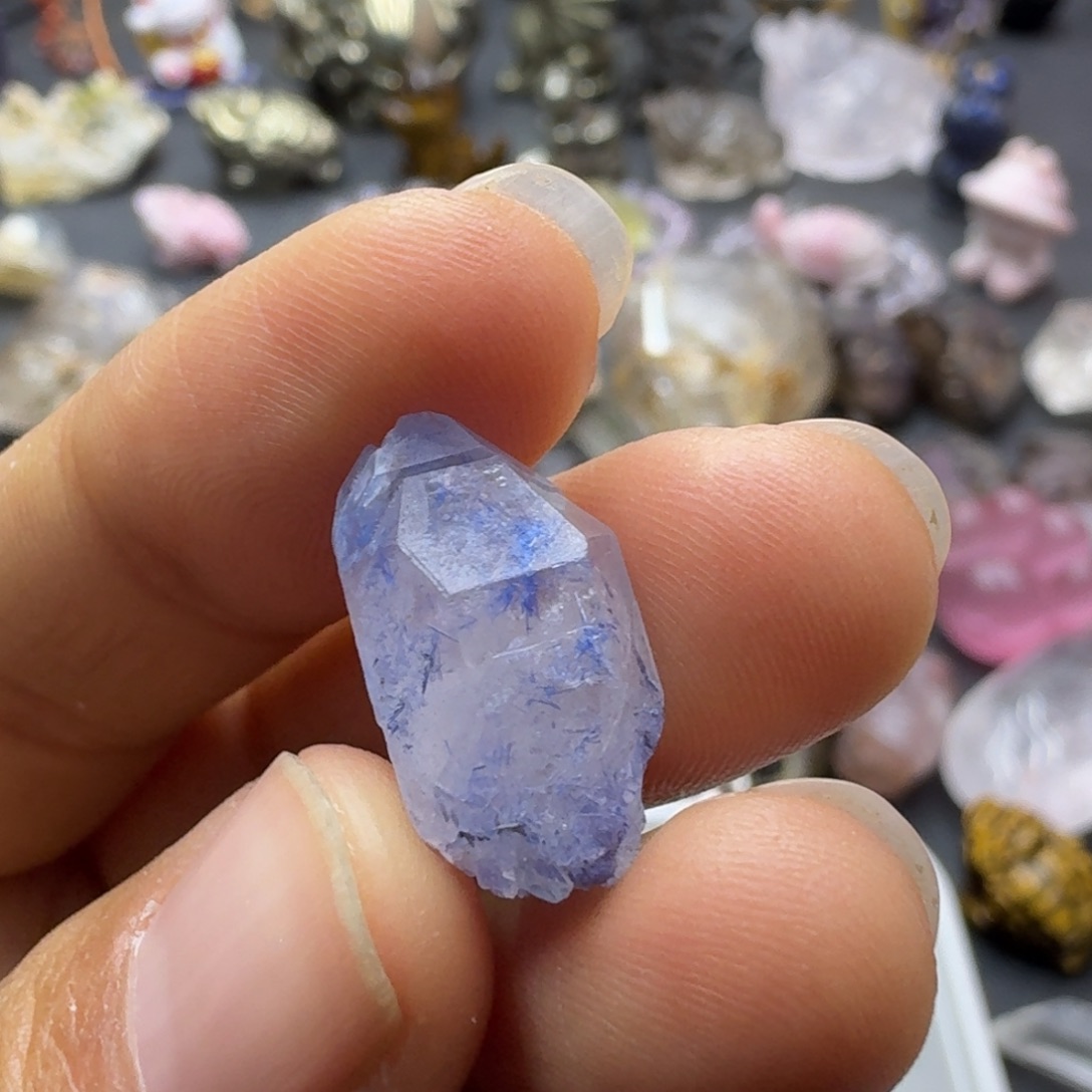 猫***子石材蓝线的原石小可爱