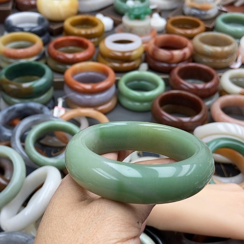 【闪购商品】石英质玉手镯56未镶嵌永**福