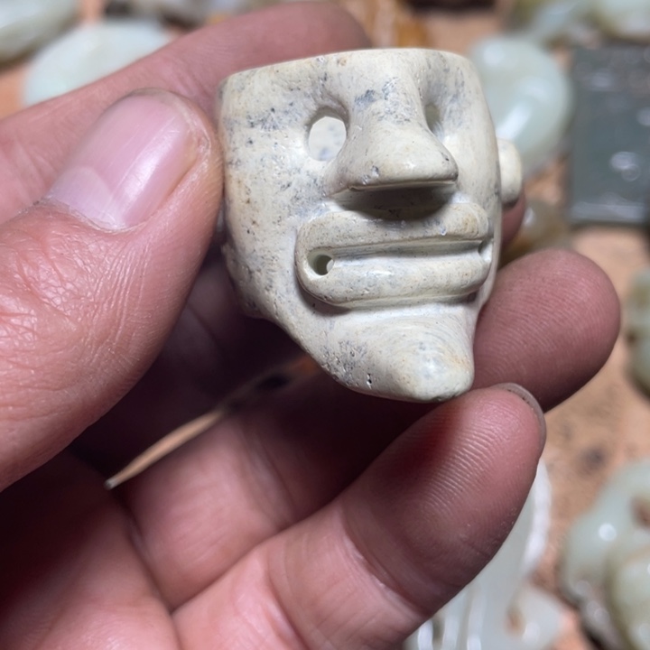 和田玉（糖玉）未镶嵌颈饰