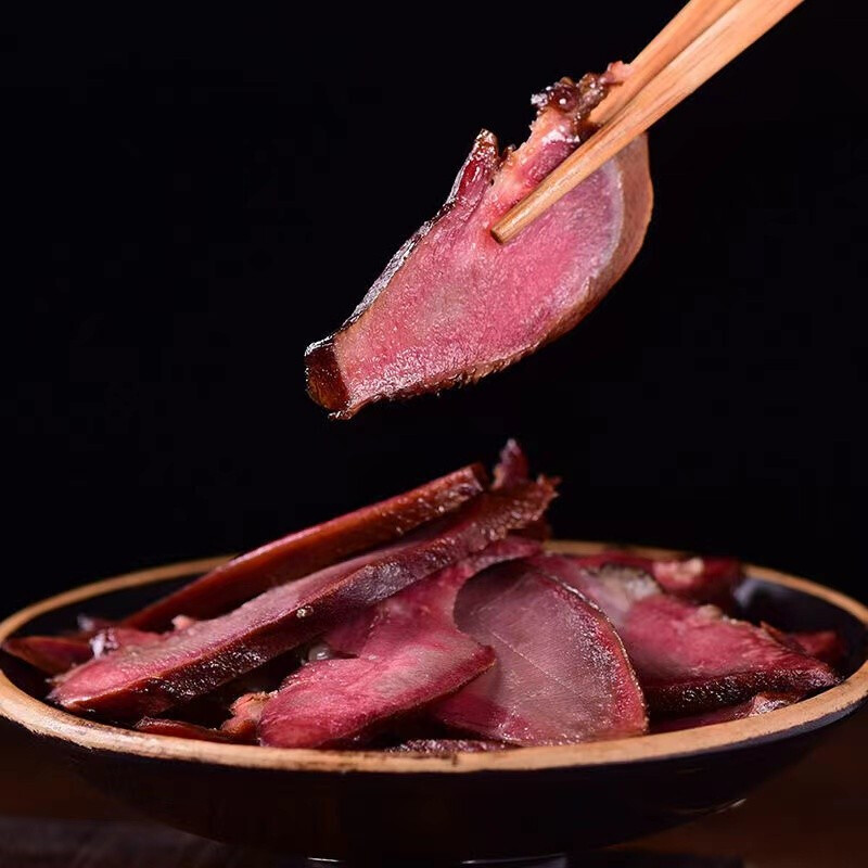 湖南农家柴火烟熏腊猪舌 地道农家味