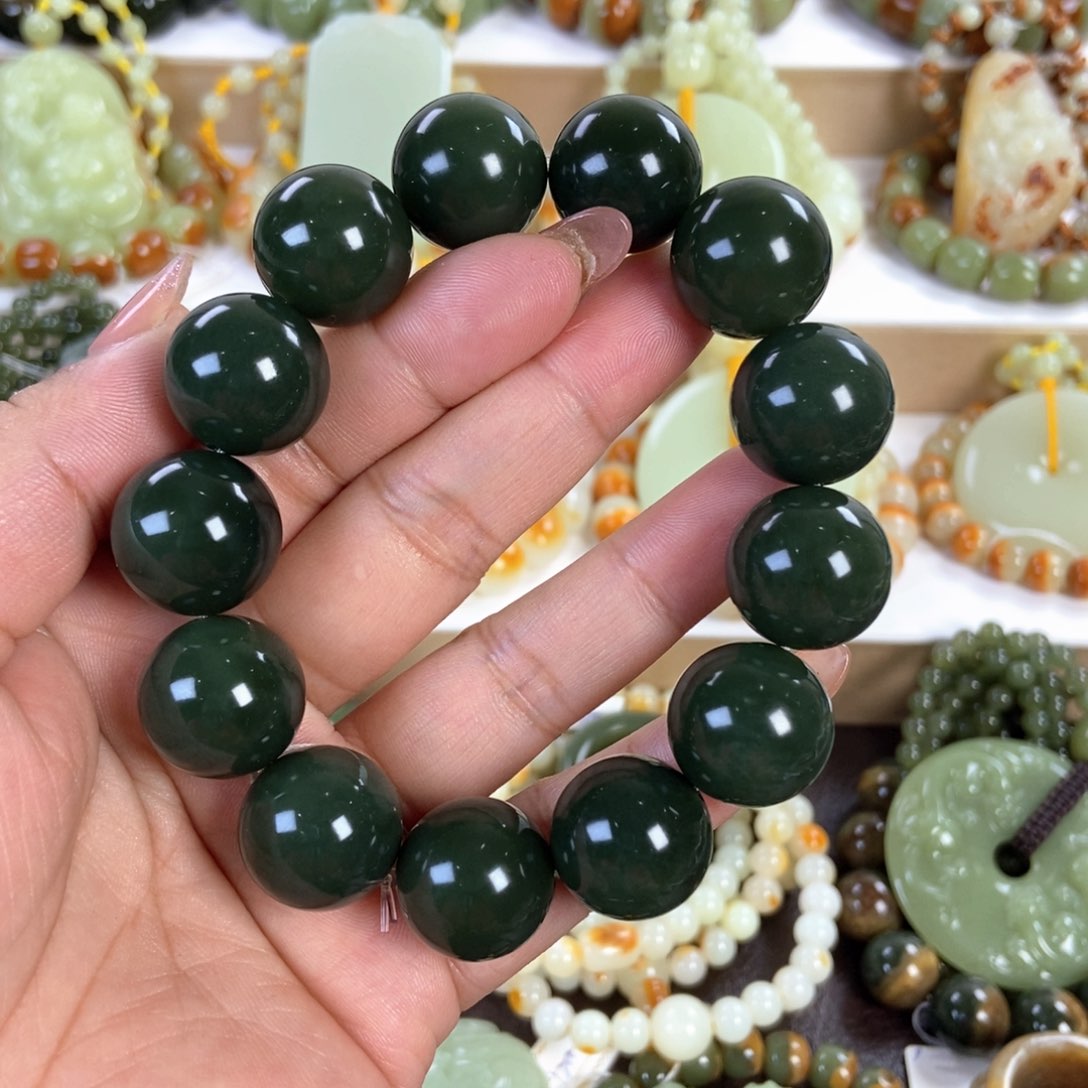 未镶嵌透闪石质玉手串