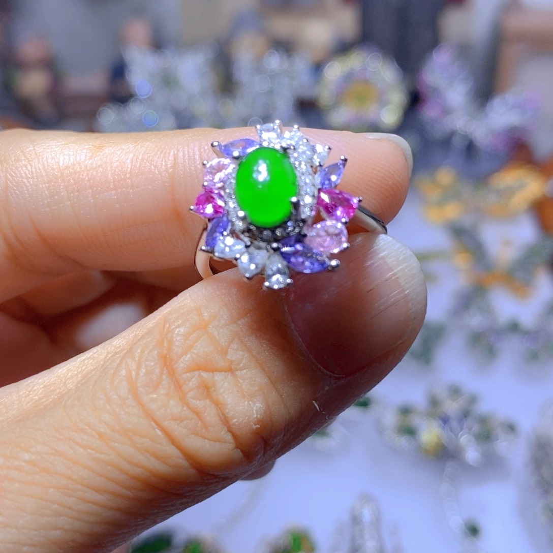 翡翠耳钉银S925镶嵌天然翡翠