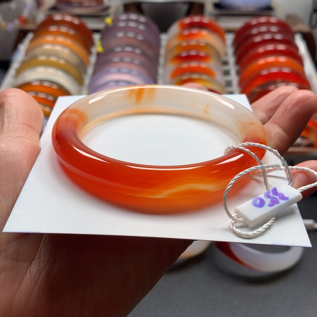 玛瑙/玉髓手镯未镶嵌