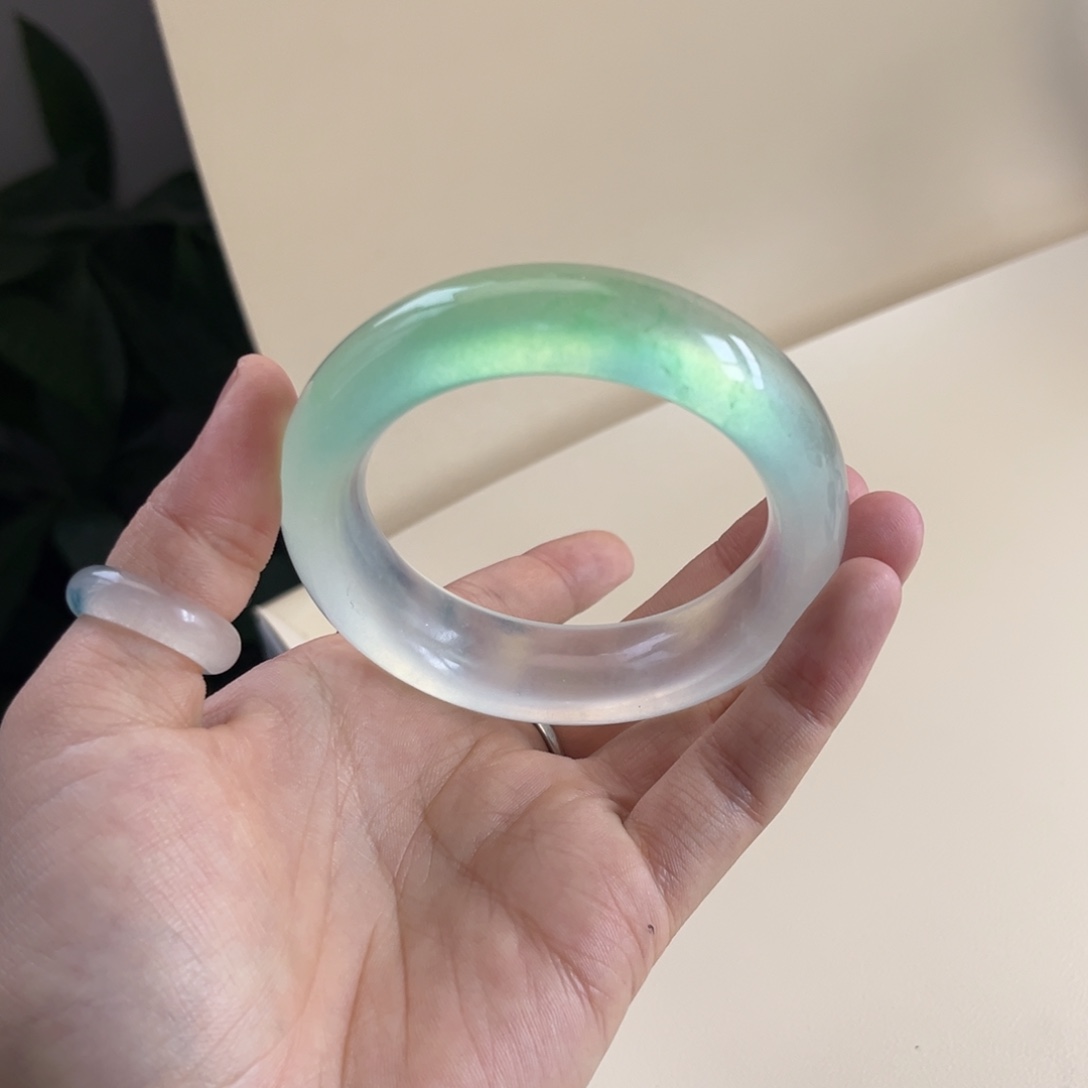 月***欢玉半山水面包56111